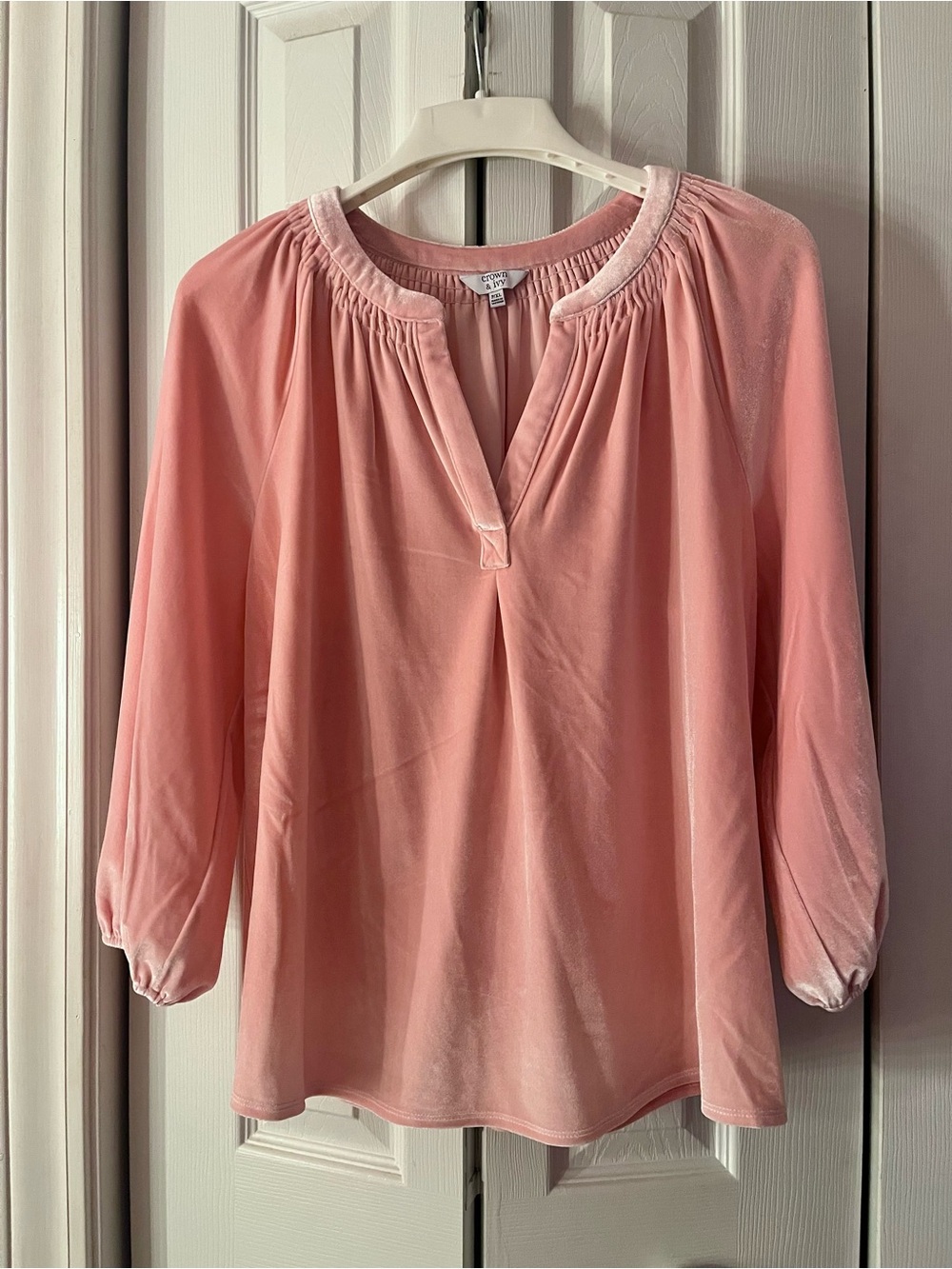 Crown & Ivy pink velvet top